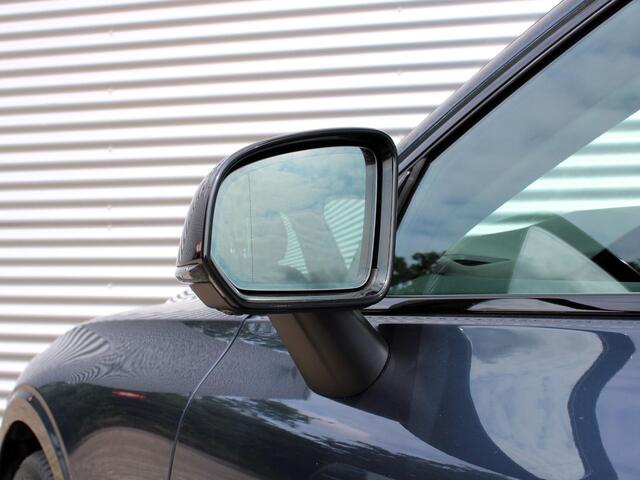 Volvo V60 2.0 B3 Plus Dark Automaat / Panoramadak / Trekhaak / Harman Kardon audio / 360* camera / Adaptieve cruise control / Verwarmd voorruit