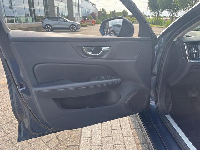 Volvo V60 2.0 B3 Core Trekhaak | Automaat | Cruise Control