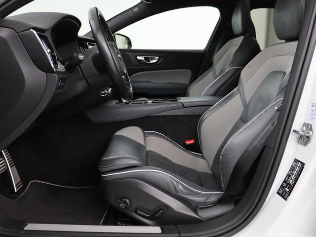 Volvo V60 2.0 T6 Recharge AWD R Design | Panoramadak | Trekhaak | Stoel & stuurverwarming | Carplay | Navigatie | Full LED