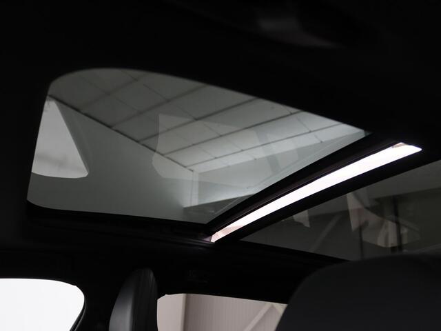 Volvo V60 2.0 T6 Recharge AWD R Design | Panoramadak | Trekhaak | Stoel & stuurverwarming | Carplay | Navigatie | Full LED