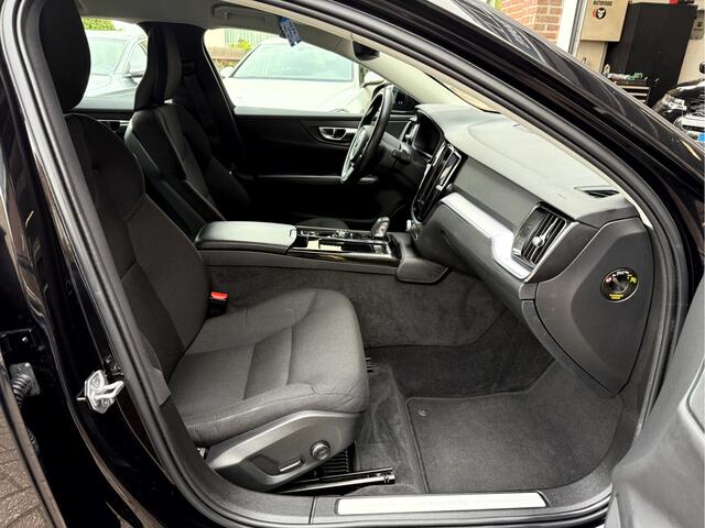 Volvo V60 2.0 T6 Recharge AWD Business Pro 19''Lmv, Trekhaak, Camera, Harman/Kardon
