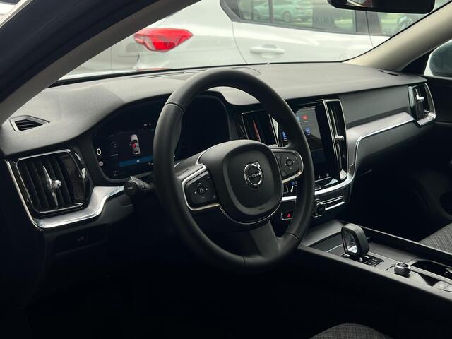 Volvo V60 2.0 B3 Essential STUURWIEL VERW | STOELVERW | GOOGLE MAPS | CAMERA | 2DE PINKSTERDAG GEOPEND VAN 10:00 UUR T/M 17:00 UUR