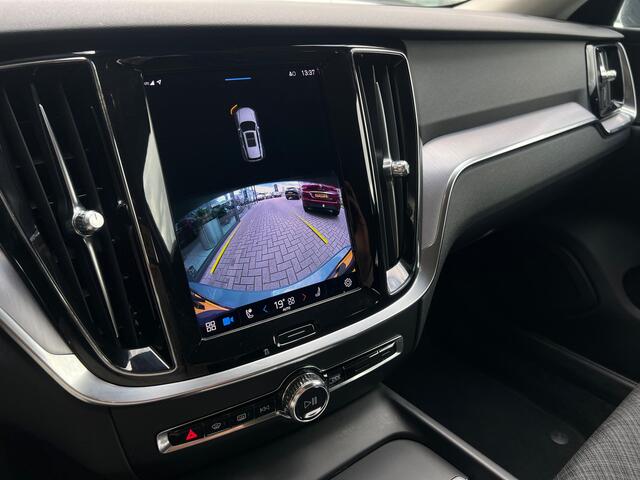 Volvo V60 2.0 B3 Essential STUURWIEL VERW | STOELVERW | GOOGLE MAPS | CAMERA | 2DE PINKSTERDAG GEOPEND VAN 10:00 UUR T/M 17:00 UUR
