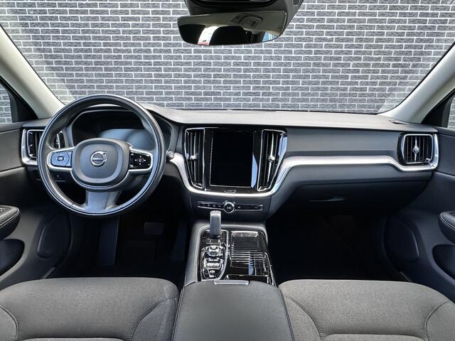 Volvo V60 2.0 T6 Recharge AWD R-Design | Navigatie | Keyless | Camera | Apple CarPlay/Andorid Auto