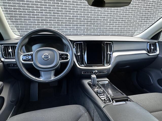 Volvo V60 2.0 T6 Recharge AWD R-Design | Navigatie | Keyless | Camera | Apple CarPlay/Andorid Auto