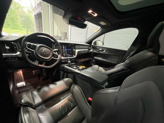 Volvo V60 T8 AWD R-Design | HEICO SPORTIV | Panoramadak | Head-Up | ACC | 360° Camera | Trekhaak | 20 Inch