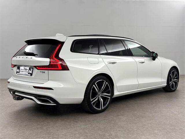 Volvo V60 2.0 T8 Twin Engine AWD R-Design 392PK Pano LED Virtual Trekhaak Memory Carplay Head-up Display Clima Cruise Navi PDC 19''LMV