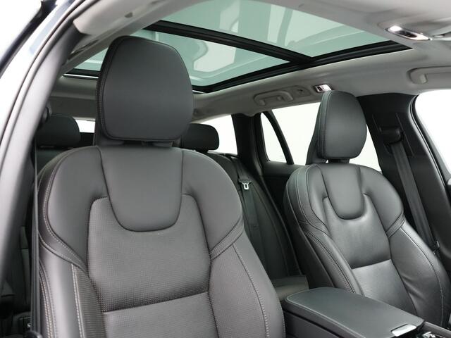 Volvo V60 T6 Recharge AWD Inscription Plug In Hybrid 340pk Dealer O.H. PHEV | Panodak | Trekhaak af Fabriek | Lederen Sportstoelen Memory & Ventilatie | Adaptive Cruise | Apple Carplay | Pilot Assist | Harman Kardon | Navigatie | 360 Camera | Sfeerverlichting |
