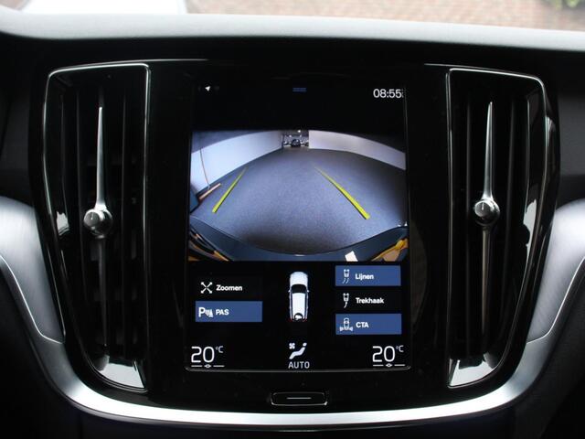 Volvo V60 2.0 T6 Recharge AWD Business Pro | DEMO ! | Climate control Cruise control adaptieve Navigatie Parkeersensoren Keyless Apple Carplay/ Android Auto Demo Trekhaak
