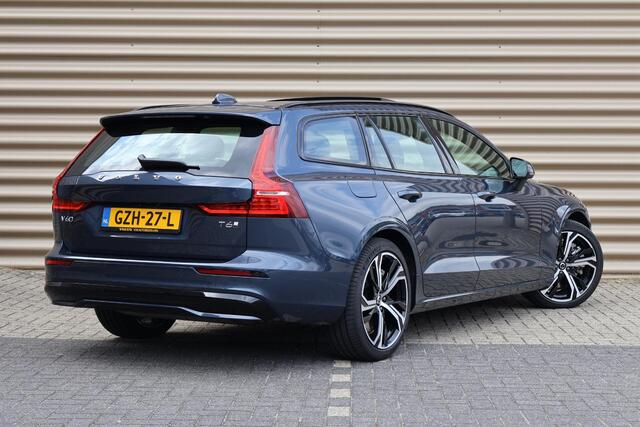 Volvo V60 T6 Plug-in hybrid AWD Ultra Dark | Panoramadak | Harman Kardon | Pilot assist