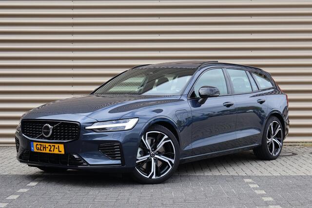 Volvo V60 T6 Plug-in hybrid AWD Ultra Dark | Panoramadak | Harman Kardon | Pilot assist