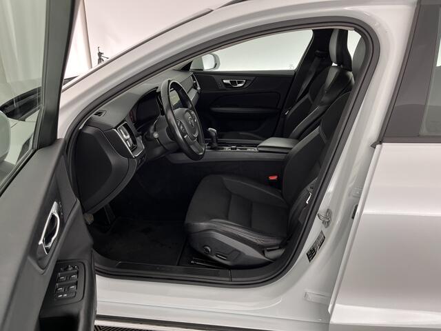 Volvo V60 2.0 D4 Momentum *FULL-LED | 1/2LEATHER | DIGI-COCKPIT | NAVI-FULLMAP | COMFORT-SEATS | 20''ALU | ECC | PDC | CRUISE*