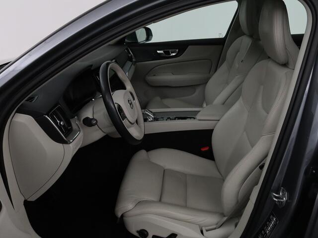 Volvo V60 2.0 B4 Inscription | Panoramadak | Trekhaak | Leder | Stoel & stuurverwarming | Head-Up | Adaptive cruise | Harman/Kardon | 360 camera | Carplay | Navigatie | Memory | Full LED | Keyless