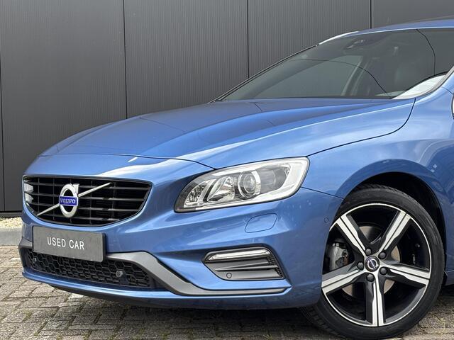 Volvo V60 2.0 T4 Business Sport Luxury line schuifdak 18 inch extra getint glas sport leder trekhaak park assist