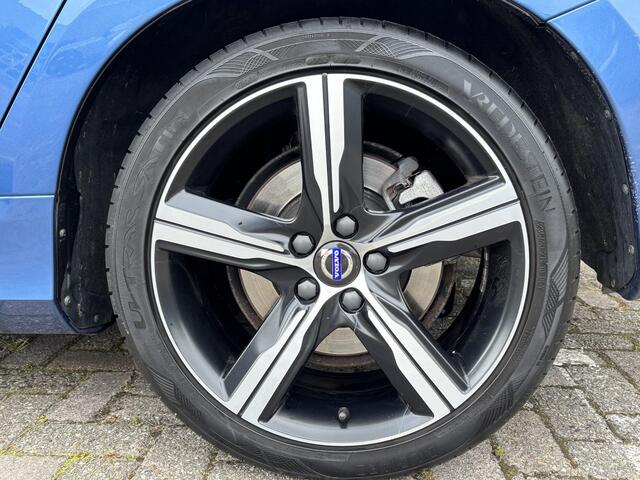 Volvo V60 2.0 T4 Business Sport Luxury line schuifdak 18 inch extra getint glas sport leder trekhaak park assist