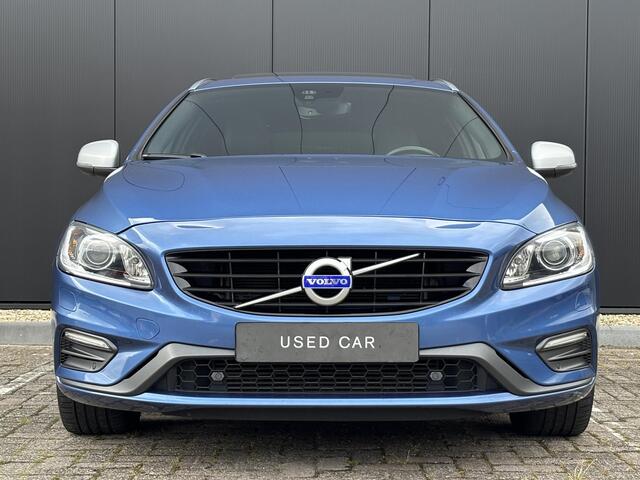 Volvo V60 2.0 T4 Business Sport Luxury line schuifdak 18 inch extra getint glas sport leder trekhaak park assist