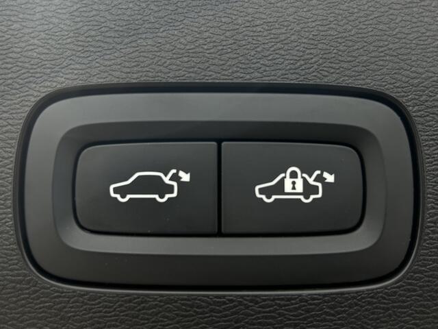 Volvo V60 2.0 T6 Recharge AWD Inscription | Trekhaak elektrisch wegklapbaar | 360° camera