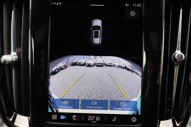 Volvo V60 B3 Core - IntelliSafe Assist & Surround - Parkeercamera achter - Verwarmde voorstoelen, stuur & achterbank - Parkeersensoren voor & achter - Draadloze tel. lader - Extra getint glas - 18' LMV - Elektrisch bedienbare achterklep - Keyless drive