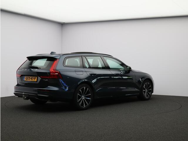 Volvo V60 T6 AWD Plug-in hybrid Plus Dark / Trekhaak / Pan. dak / Harman Kardon / Contourstoelen / Stoel+stuur+achterbankverwarming