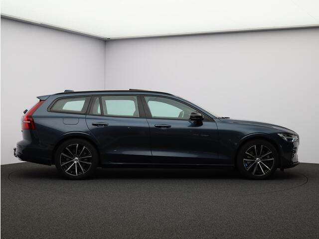 Volvo V60 T6 AWD Plug-in hybrid Plus Dark / Trekhaak / Pan. dak / Harman Kardon / Contourstoelen / Stoel+stuur+achterbankverwarming