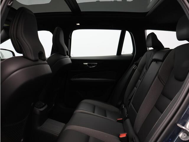 Volvo V60 T6 AWD Plug-in hybrid Plus Dark / Trekhaak / Pan. dak / Harman Kardon / Contourstoelen / Stoel+stuur+achterbankverwarming