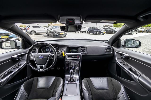 Volvo V60 2.0 T3 Summum | Trekhaak | Stoelverw. | NL Auto
