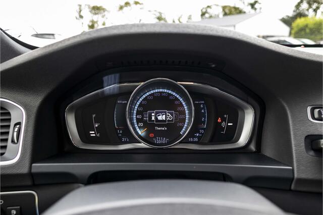 Volvo V60 2.0 T3 Summum | Trekhaak | Stoelverw. | NL Auto