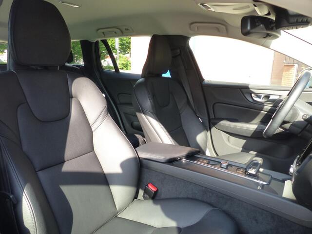 Volvo V60 B3 Momentum Advantage