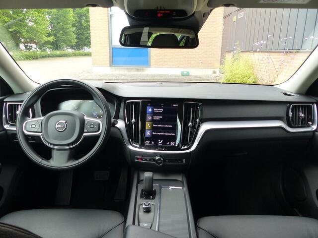 Volvo V60 B3 Momentum Advantage