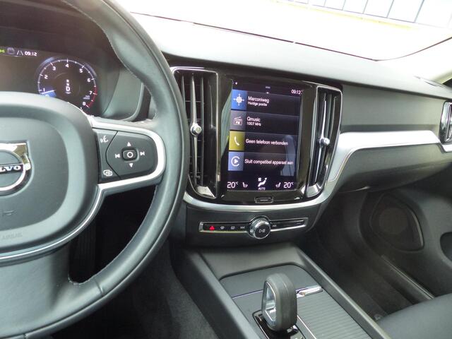 Volvo V60 B3 Momentum Advantage