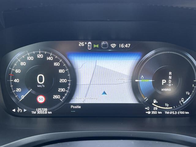 Volvo V60 2.0 T6 Plug-in hybrid AWD R-Design Panoramadak Trekhaak zwenkbaar Stuurverwarming Fiscale waarde ¤ 51.113,-