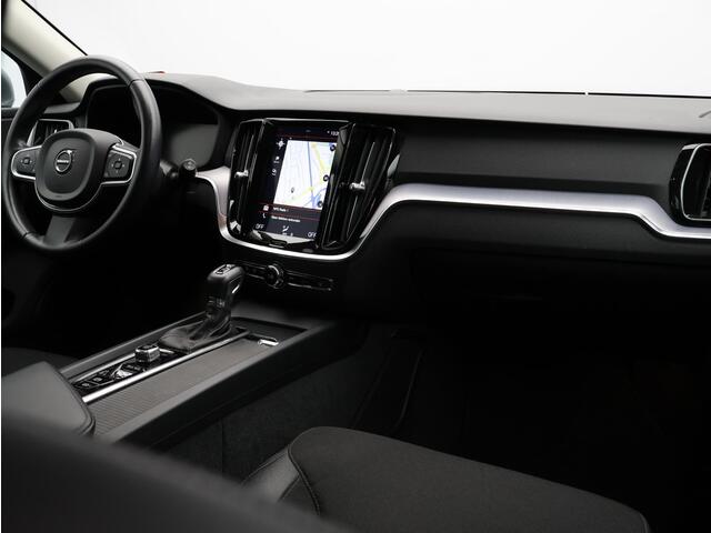 Volvo V60 2.0 T4 Momentum Pro