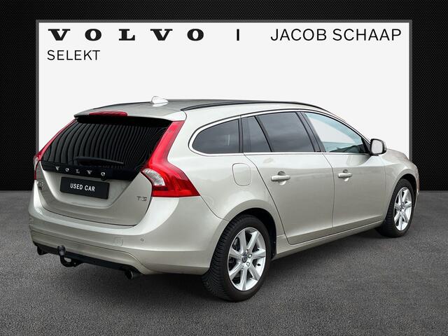 Volvo V60 T3 150PK Automaat Polar+ | Blis | Trekhaak | Schuifdak | Verwarmbaar stuurwiel | H&K | Camera