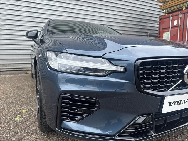 Volvo V60 T6 Plug-in hybrid AWD Plus Dark / Sportstoelen / Panoramadak / 360 camera / Trekhaak semi elektrisch /