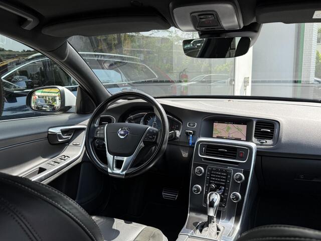 Volvo V60 1.5 T3 R-Design Aut. |Navi|Xenon|Trekhaak|