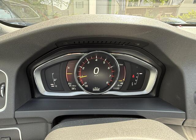 Volvo V60 1.5 T3 R-Design Aut. |Navi|Xenon|Trekhaak|