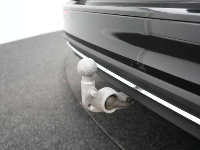 Volvo V60 T8 Twin Engine AWD Inscription Plug In Hybrid PHEV | Trekhaak af Fabriek | Panodak | Adaptive Cruise | Head Up | Lederen Sportstoelen Memory | 360 Camera | BLIS | Virtual |