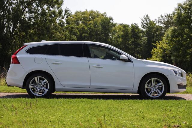 Volvo V60 1.5 T3 Aut. 152 pk Nordic+ ? Leder ? Xenon ? Navi