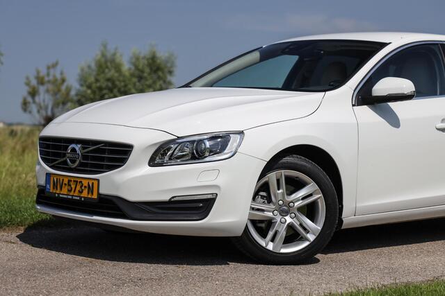 Volvo V60 1.5 T3 Aut. 152 pk Nordic+ ? Leder ? Xenon ? Navi