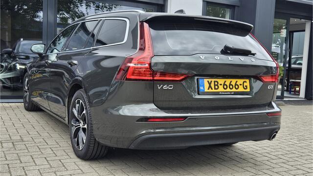 Volvo V60 2.0 D3 Momentum + HARMAN KARDON + ADAPT CRUISE + VOLLEER