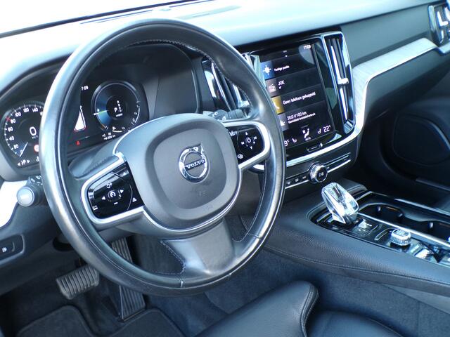 Volvo V60 2.0 T8 Recharge AWD R-Design, Trekhaak / Leder / Elektr. Schuifdak / Harman Kardon / Camera + Sensoren