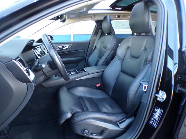 Volvo V60 2.0 T8 Recharge AWD R-Design, Trekhaak / Leder / Elektr. Schuifdak / Harman Kardon / Camera + Sensoren