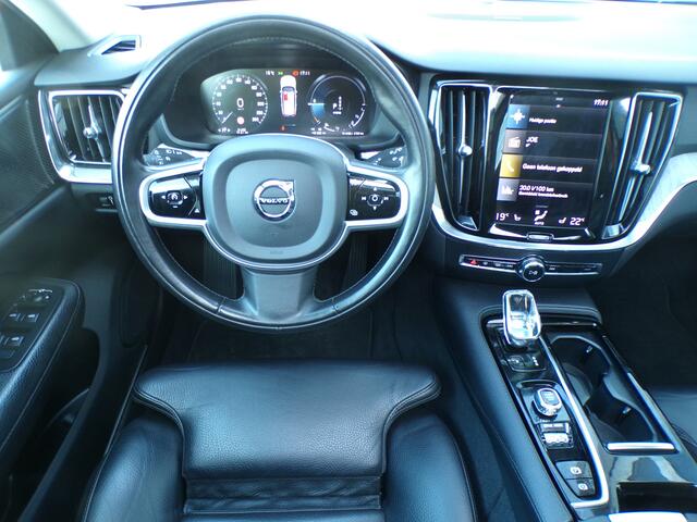 Volvo V60 2.0 T8 Recharge AWD R-Design, Trekhaak / Leder / Elektr. Schuifdak / Harman Kardon / Camera + Sensoren