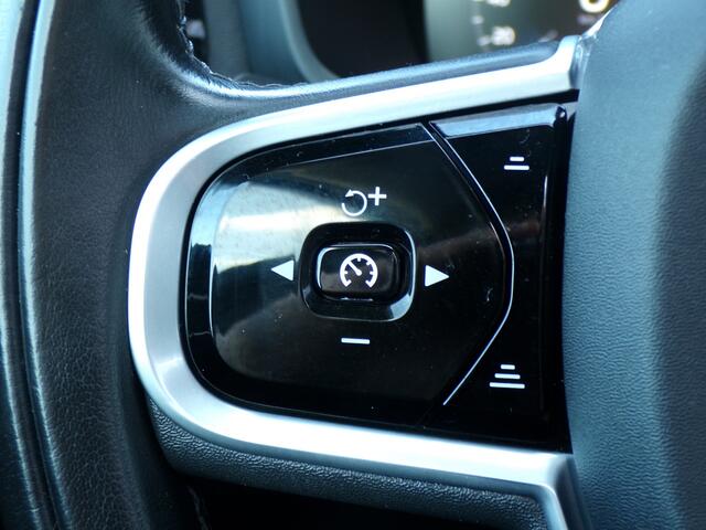 Volvo V60 2.0 T8 Recharge AWD R-Design, Trekhaak / Leder / Elektr. Schuifdak / Harman Kardon / Camera + Sensoren
