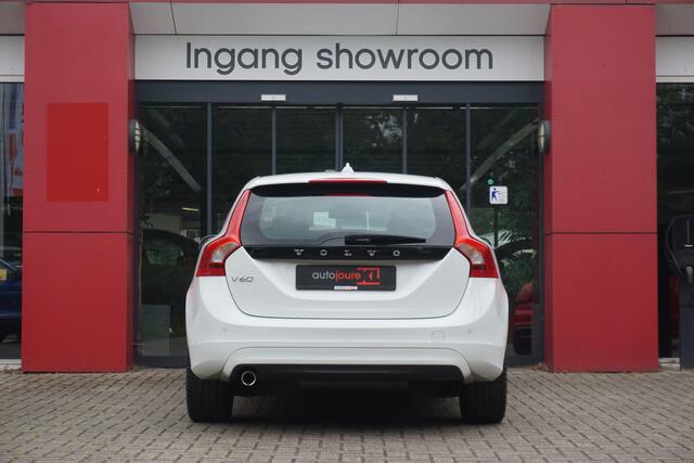 Volvo V60 2.0 D3 Kinetic | Cruise Control | Navigatie | 18'' LM | Airco | PDC |