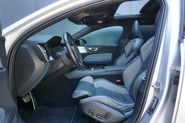 Volvo V60 2.0 T6 Twin Engine AWD R-Design | Panoramadak | HUD | ACC | B&W | 360° Camera | Winter Pakket |
