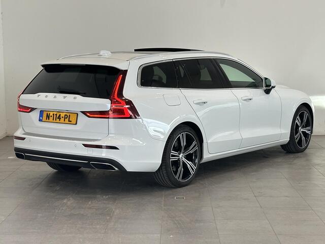 Volvo V60 2.0 T6 Recharge AWD Inscription | Leder | Panoramadak | Harman Kardon | Lichtmetalen velgen 19" | Trekhaak elektrisch wegklapbaar | Apple Carplay/Android Auto | NL-auto!
