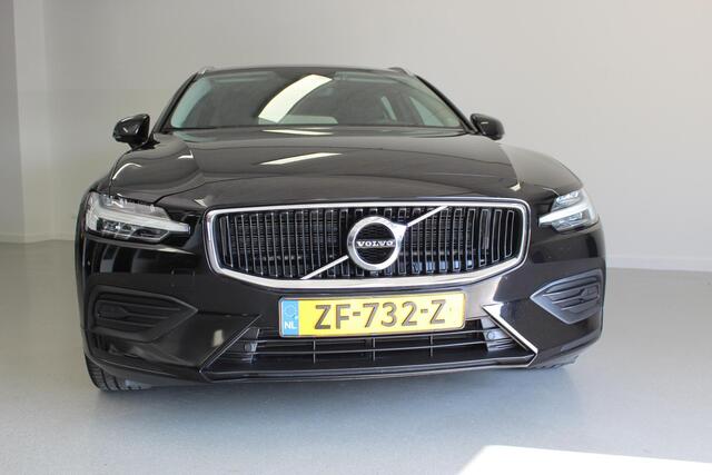 Volvo V60 2.0 D4 Momentum | NL-AUTO+N.A.P! | 191PK | STOEL-VERW | NAVI | WEGKL-TRHAAK | 17'LMV | LED |