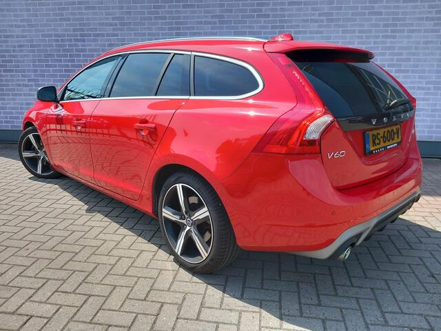 Volvo V60 2.0 D4 Business Sport | Schuif-/Kanteldak | Lederen bekleding | Dealeronderhouden | Cruise Control | Climate Control | Navigatie | Stoelverwarming