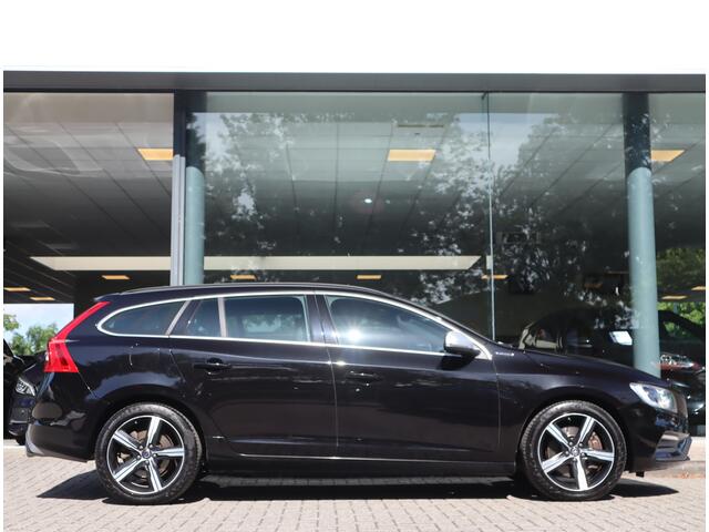 Volvo V60 2.4 D5 Twin Engine R-Design